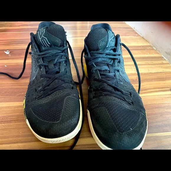 Azurie Elizabeth Nike shoes